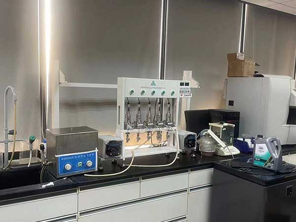 C20五級(jí)逆流萃取設(shè)備